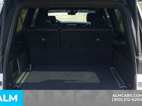 Used 2023 Jeep Grand Wagoneer L Series II AWD/4WD image 9