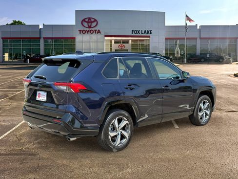 Used 2023 Toyota RAV4 SE w/ Weather & Moonroof Package AWD/4WD image 5
