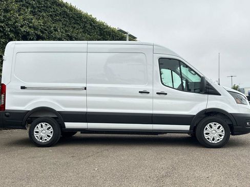 New 2025 Ford E-Transit 350 image 3