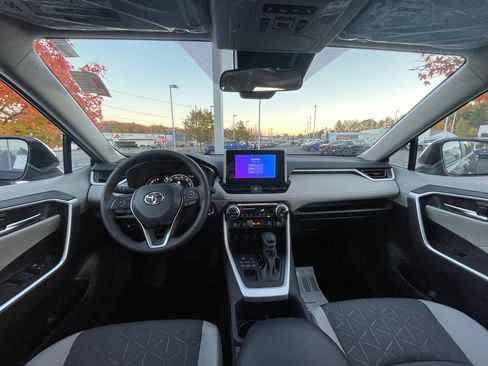 New 2025 Toyota RAV4 XLE image 9