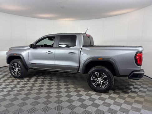 Certified 2024 GMC Canyon AT4 w/ AT4 Premium Package AWD/4WD image 3