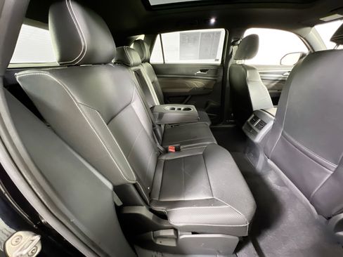 Used 2023 Volkswagen Atlas Cross Sport SEL AWD/4WD image 27