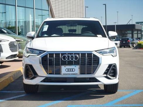New 2025 Audi Q3 2.0T Premium image 5