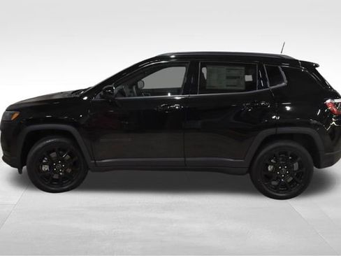 New 2026 Jeep Compass Latitude image 6