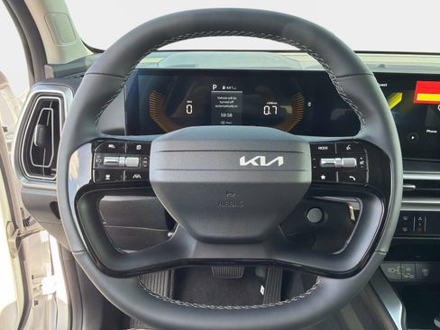 New 2026 Kia Sorento LX FWD image 24