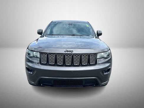 Used 2019 Jeep Grand Cherokee Altitude RWD image 7