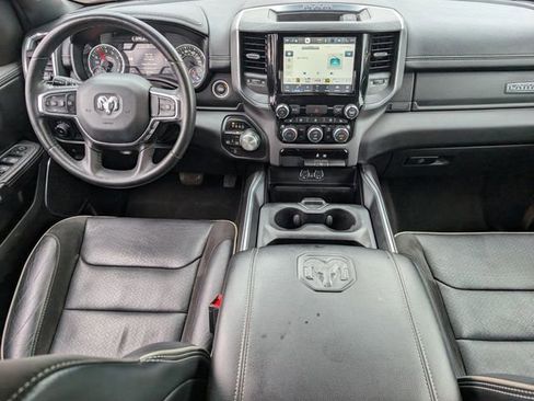 Used 2024 RAM 1500 Laramie AWD/4WD image 9