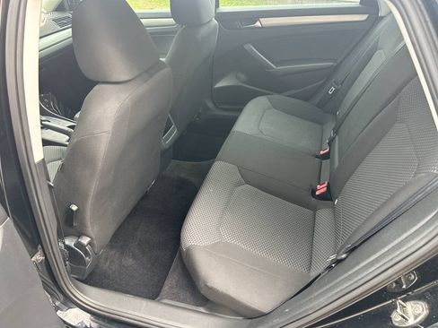 Used 2014 Volkswagen Passat 2.5 S FWD image 11