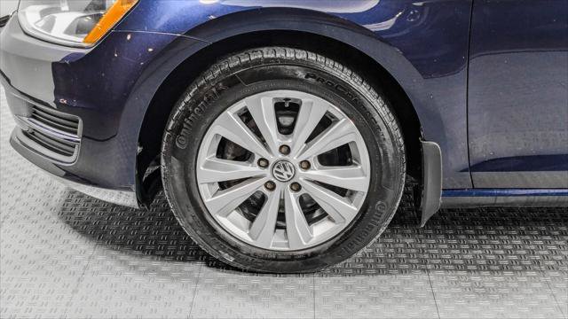 Used 2017 Volkswagen Golf S AWD/4WD image 33