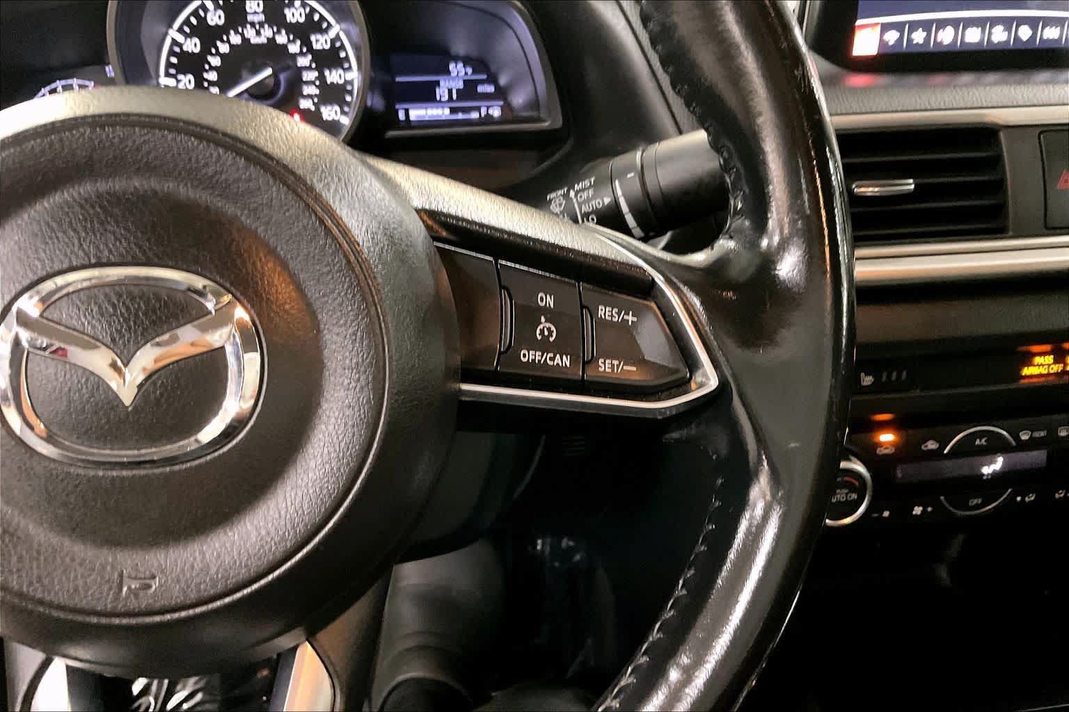 Used 2018 MAZDA MAZDA3 Touring FWD image 25