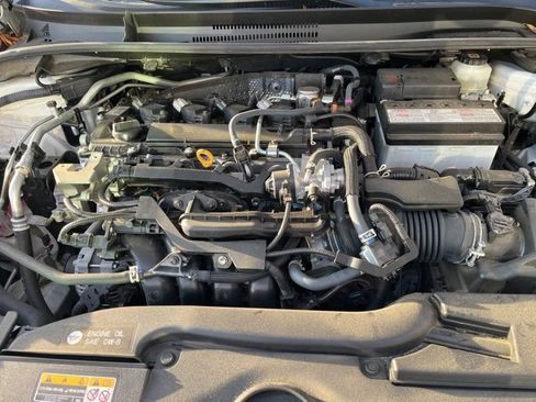 Used 2024 Toyota Corolla SE image 30
