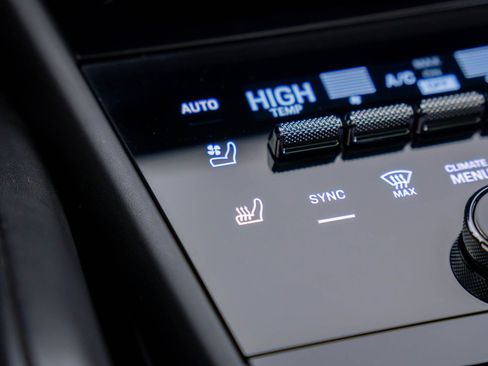 Certified 2024 Porsche Cayenne S image 29