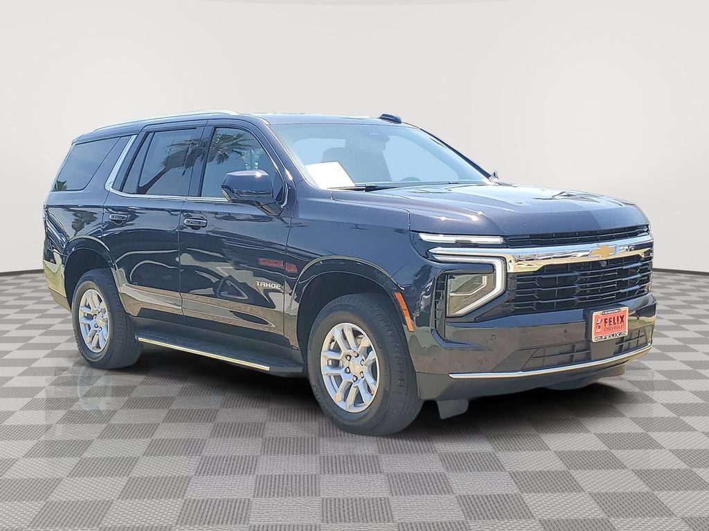 Used 2026 Chevrolet Tahoe LS RWD image 3