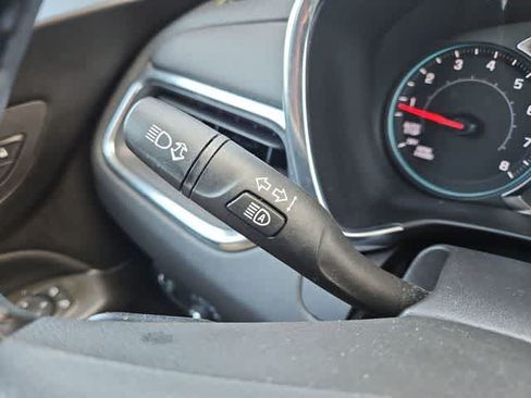 Used 2024 Chevrolet Equinox LT FWD image 22