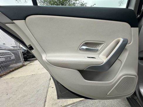 Used 2019 Mercedes-Benz A 220 4MATIC image 39