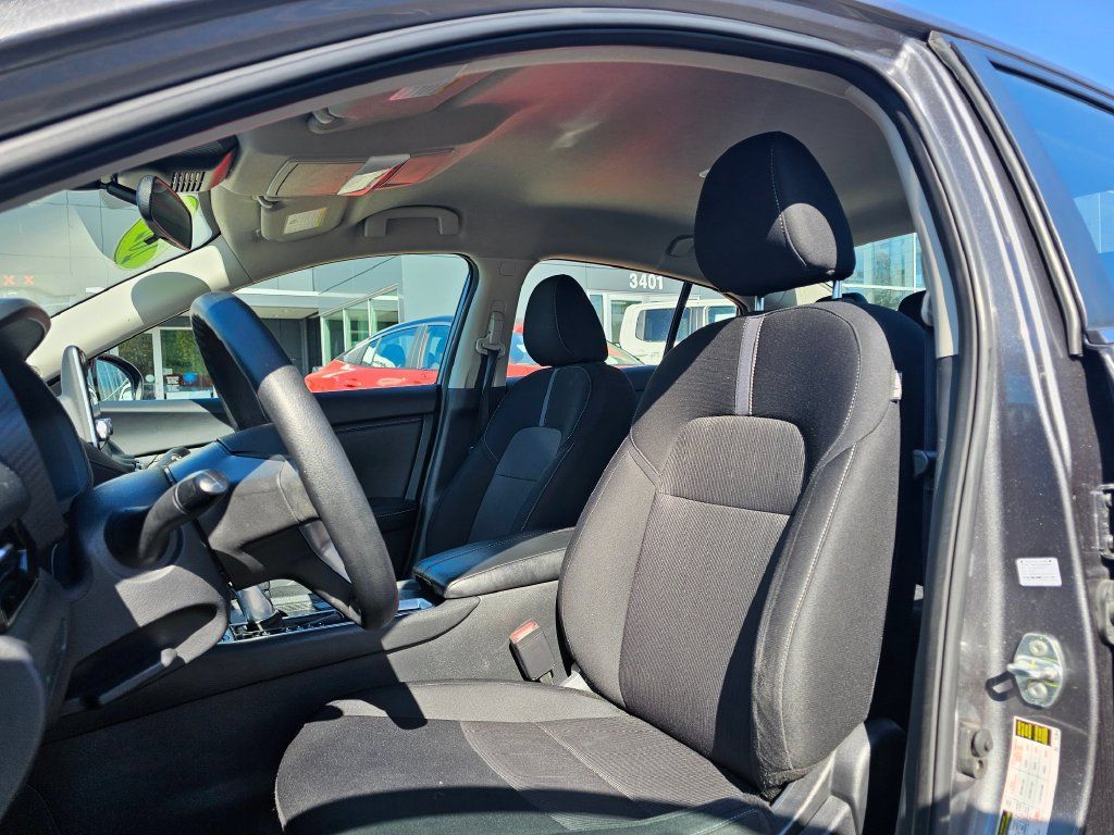 Used 2024 Nissan Sentra SV FWD image 18