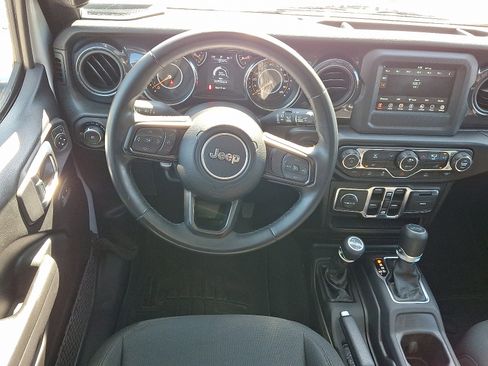 Used 2022 Jeep Wrangler Unlimited Sport AWD/4WD image 15