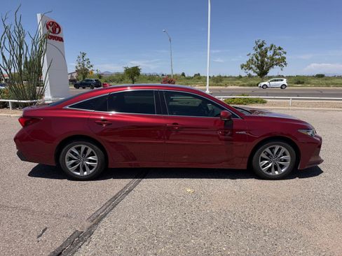 Used 2019 Toyota Avalon XLE w/ Carpet Mat Package FWD image 6