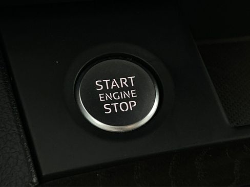 Used 2018 Audi Q5 2.0T Premium AWD/4WD image 28