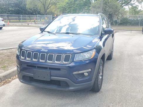 Used 2020 Jeep Compass Latitude w/ Cold Weather Group image 3