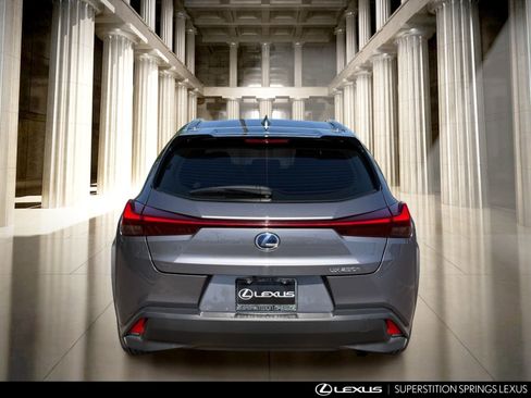 Used 2019 Lexus UX 250h AWD/4WD image 6