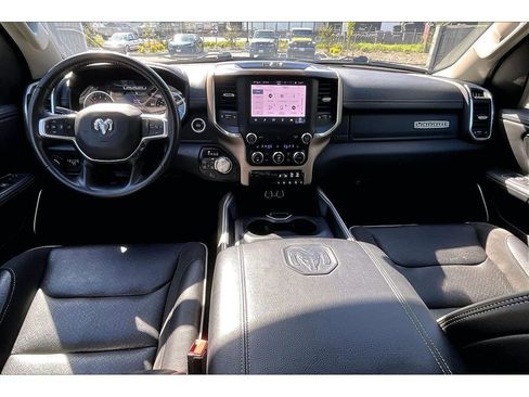 Used 2022 RAM 1500 Laramie AWD/4WD image 15