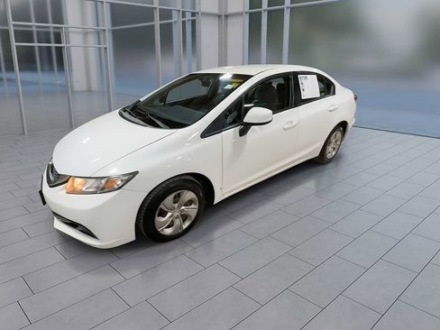 Used 2013 Honda Civic LX image 4