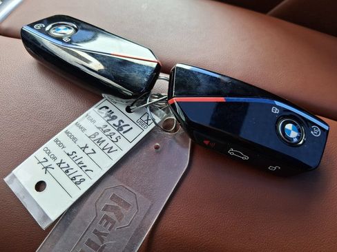 Used 2025 BMW X7 M60i AWD/4WD image 30