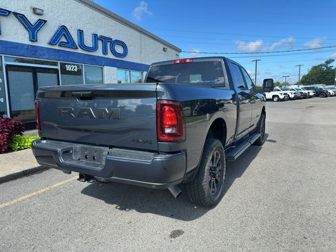 Used 2025 RAM 2500 Big Horn AWD/4WD image 4