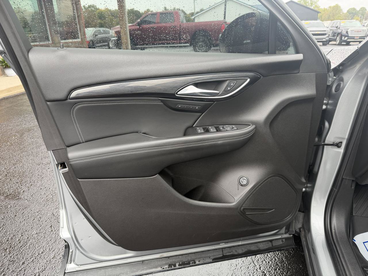 Used 2023 Buick Envision Essence w/ Sport Touring Package FWD image 13