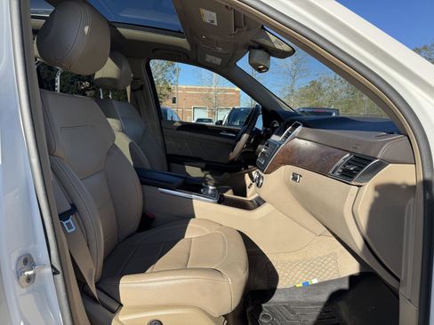 Used 2015 Mercedes-Benz GL 450 GL 450 image 32