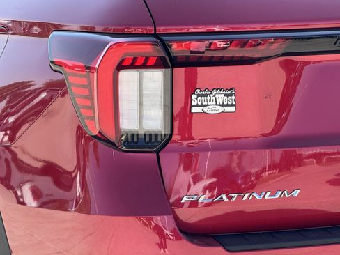 New 2026 Ford Explorer Platinum image 9