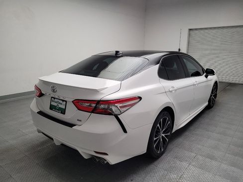 Used 2019 Toyota Camry SE w/ Carpet Mat Package FWD image 9