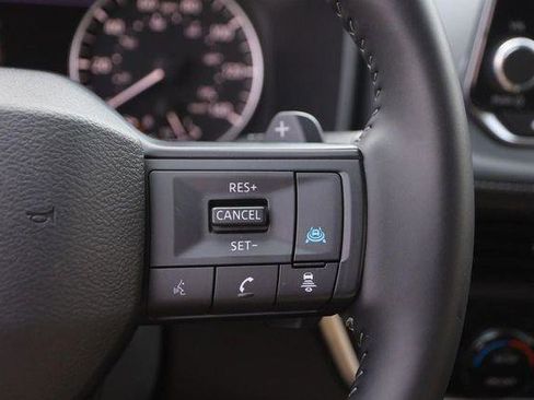 Used 2025 Nissan Rogue SV image 13