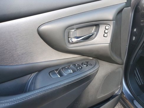 Used 2020 Nissan Murano SL w/ Moonroof Package image 18