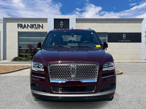 Used 2024 Lincoln Navigator L Reserve AWD/4WD image 2