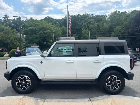 Used 2024 Ford Bronco Outer Banks AWD/4WD image 6