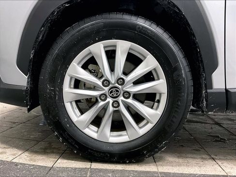 Certified 2024 Toyota Corolla Cross LE image 7