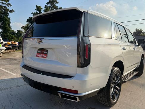 Used 2022 Cadillac Escalade Premium Luxury w/ Performance Package AWD/4WD image 6