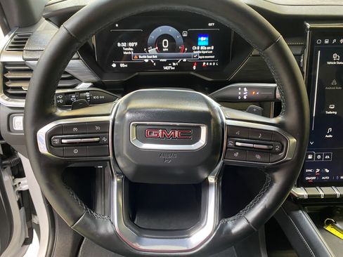 Used 2025 GMC Acadia Elevation image 34