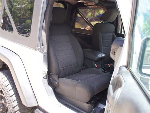 Used 2011 Jeep Wrangler Sport image 20
