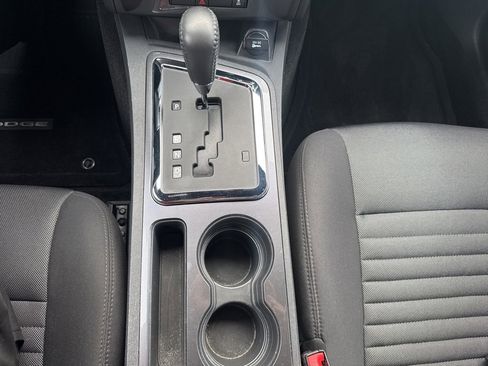 Used 2014 Dodge Challenger SXT image 20
