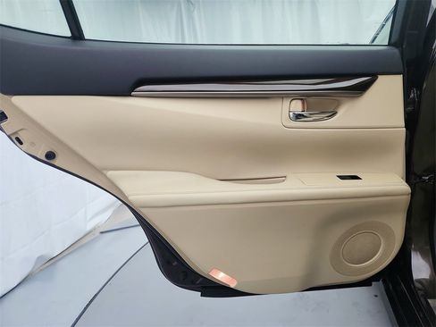 Used 2014 Lexus ES 350 image 24