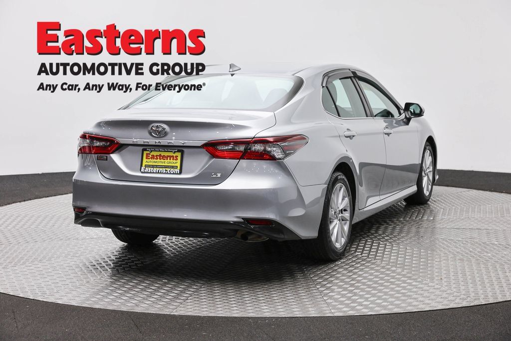 Used 2021 Toyota Camry LE FWD image 7