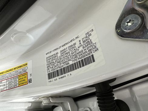Used 2018 Honda Accord Touring image 16