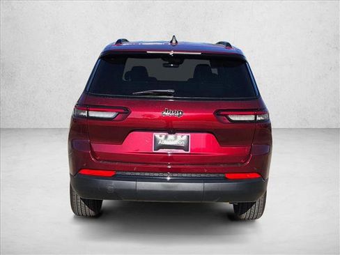 New 2025 Jeep Grand Cherokee L Altitude image 6