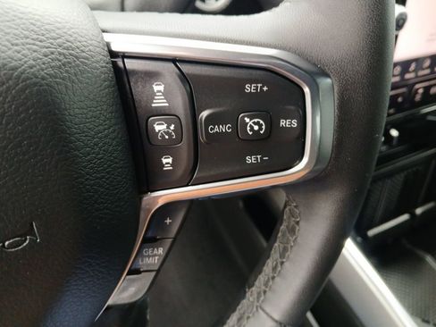 Used 2025 RAM 2500 Laramie AWD/4WD image 24