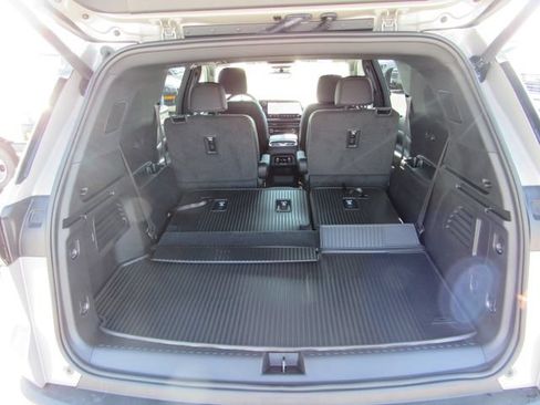 Used 2026 Chevrolet Traverse Z71 w/ Enhanced Driving Package AWD/4WD image 32