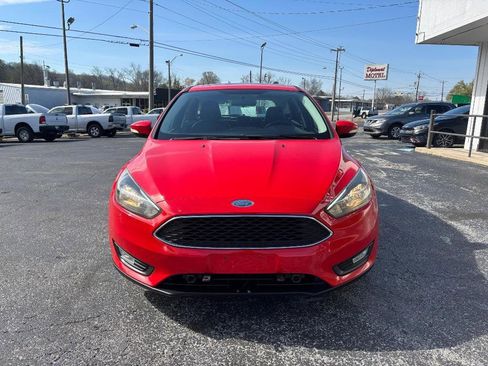 Used 2016 Ford Focus SE w/ Equipment Group 201A image 4