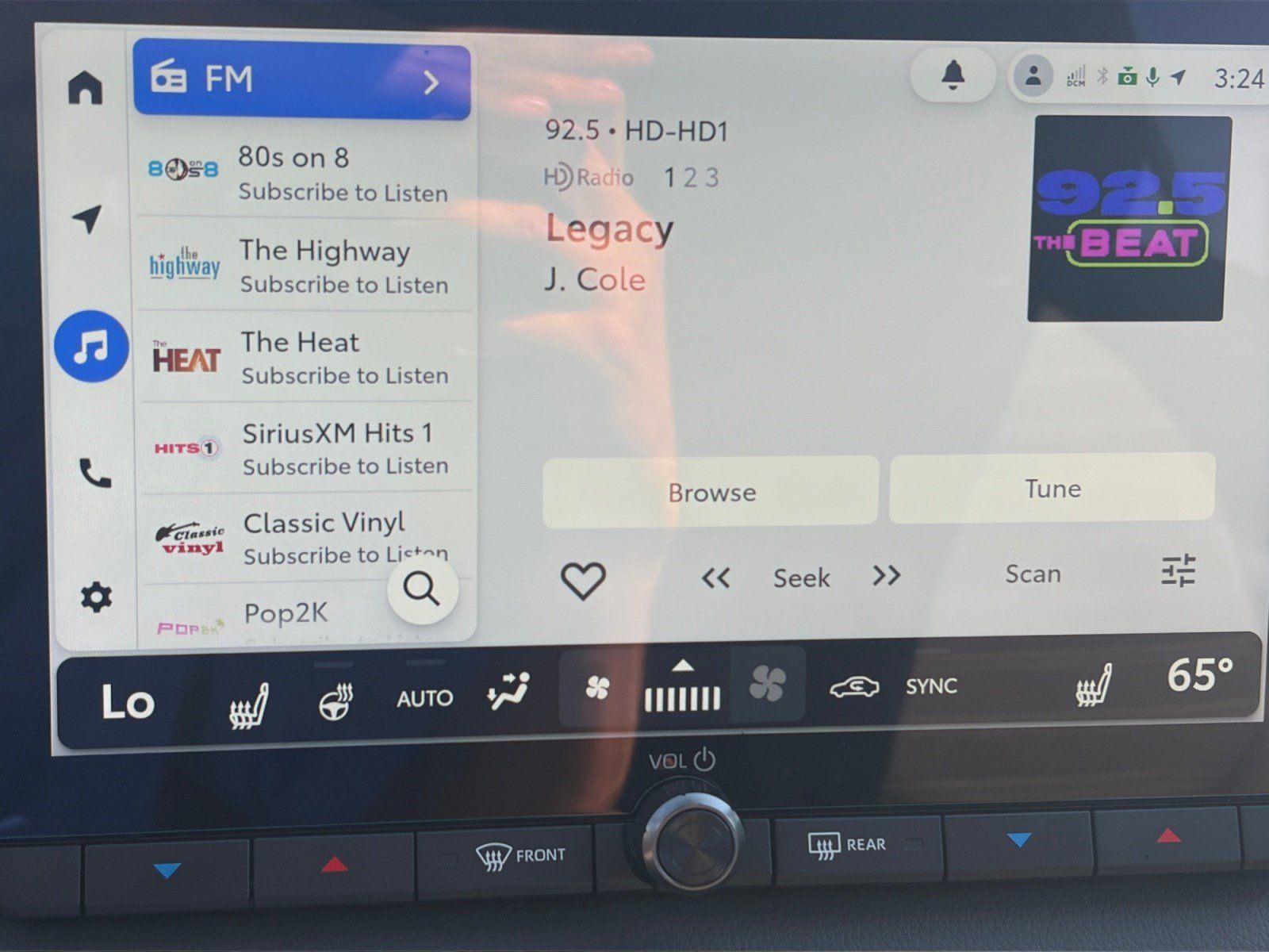 Used 2026 Toyota RAV4 SE w/ Convenience Package FWD image 23